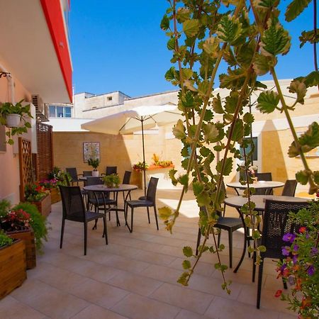 B&B Rita, Nel Cuore Del Salento カヴァッリーノ・ディ・レッチェ エクステリア 写真