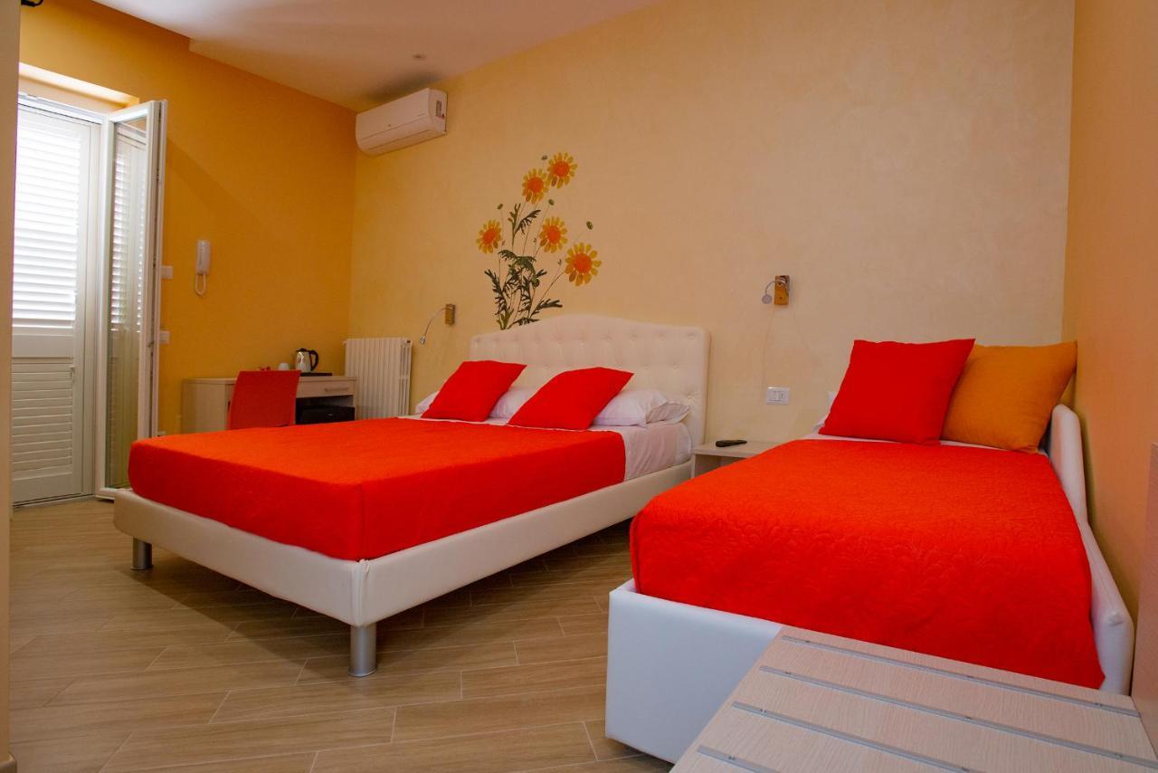B&B Rita, Nel Cuore Del Salento カヴァッリーノ・ディ・レッチェ エクステリア 写真