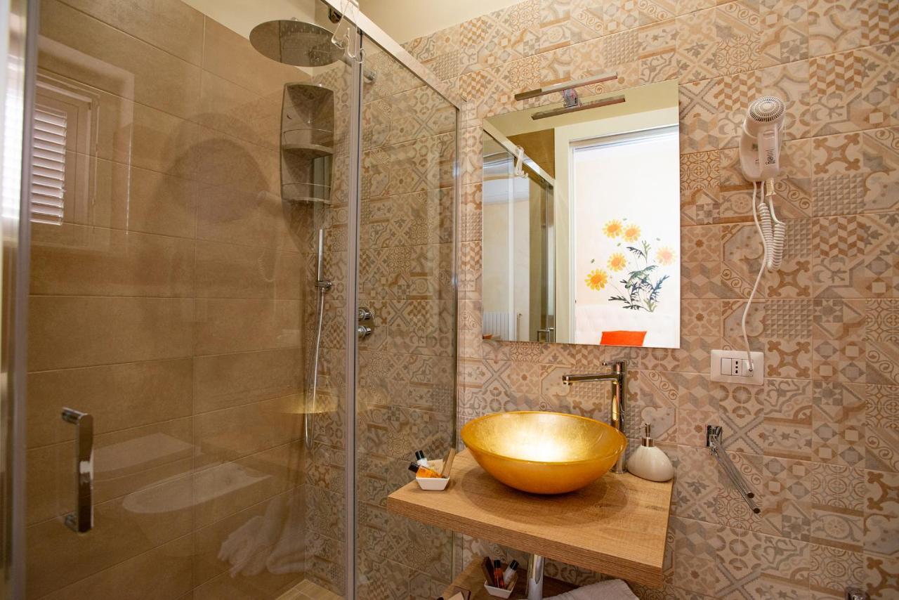 B&B Rita, Nel Cuore Del Salento カヴァッリーノ・ディ・レッチェ エクステリア 写真