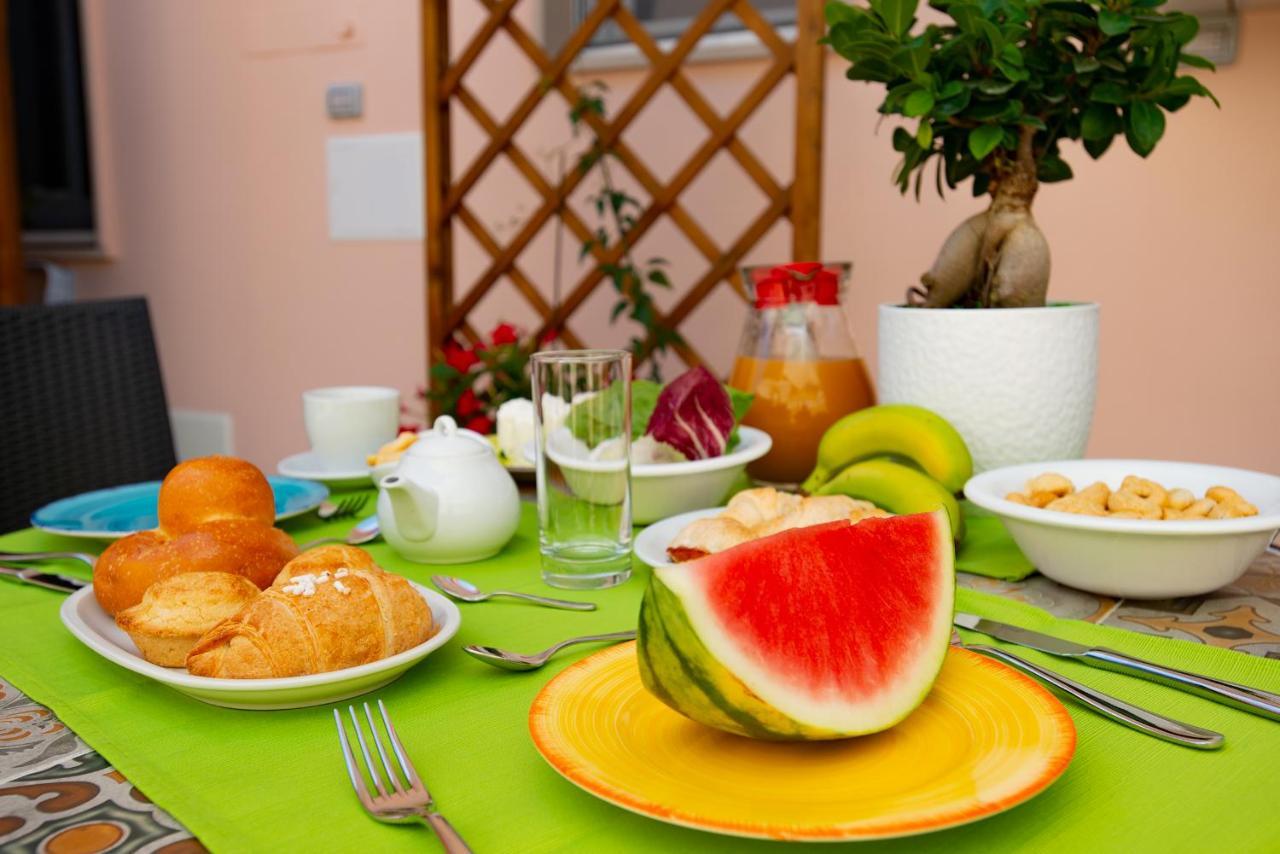 B&B Rita, Nel Cuore Del Salento カヴァッリーノ・ディ・レッチェ エクステリア 写真