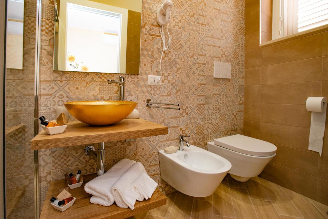 B&B Rita, Nel Cuore Del Salento カヴァッリーノ・ディ・レッチェ エクステリア 写真