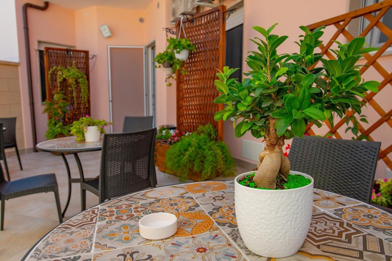 B&B Rita, Nel Cuore Del Salento カヴァッリーノ・ディ・レッチェ エクステリア 写真