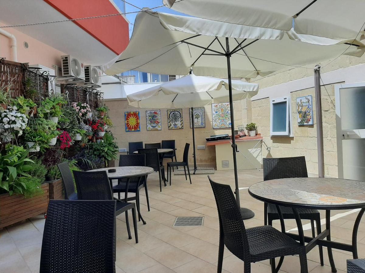 B&B Rita, Nel Cuore Del Salento カヴァッリーノ・ディ・レッチェ エクステリア 写真